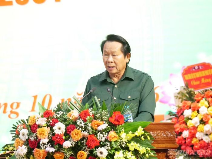 Anh hùng Lao động Thân Đức Nam - Ủy viên Ủy ban Trung ương Mặt trận Tổ quốc Việt Nam, Ủy viên Ban Chấp hành Đảng bộ Mặt trận Tổ quốc, các đoàn thể Trung ương, Chủ tịch Hội Cựu TNXP Việt Nam phát biểu.