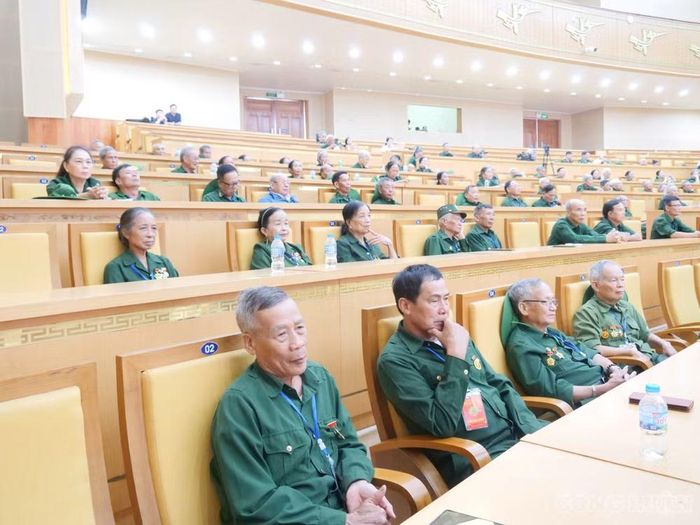Các đại biểu dự đại hội.