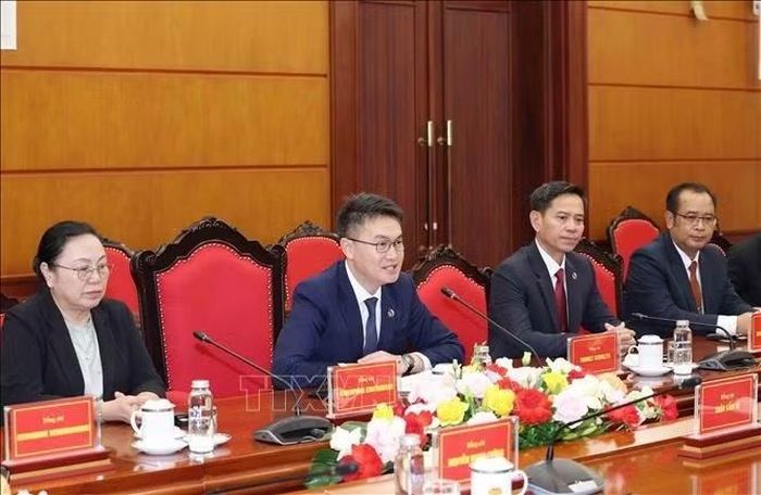Đoàn đại biểu Trung ương Đoàn Thanh niên Nhân dân Cách mạng Lào tại buổi tiếp. Ảnh: TTXVN
