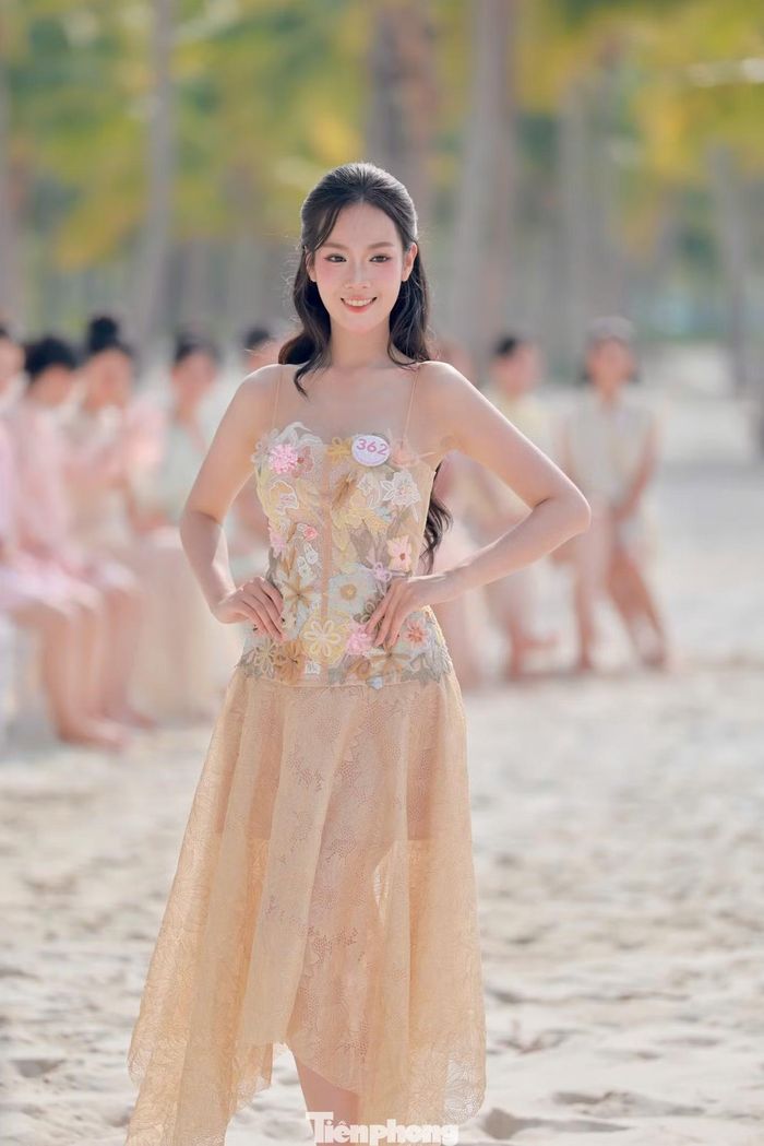 Yến Trang là sinh viên ngành Giáo dục tiểu học tại Đại học Thủ đô Hà Nội. Đây cũng là nét riêng trong câu chuyện của cô gái trẻ tại Hoa hậu Việt Nam 2026.