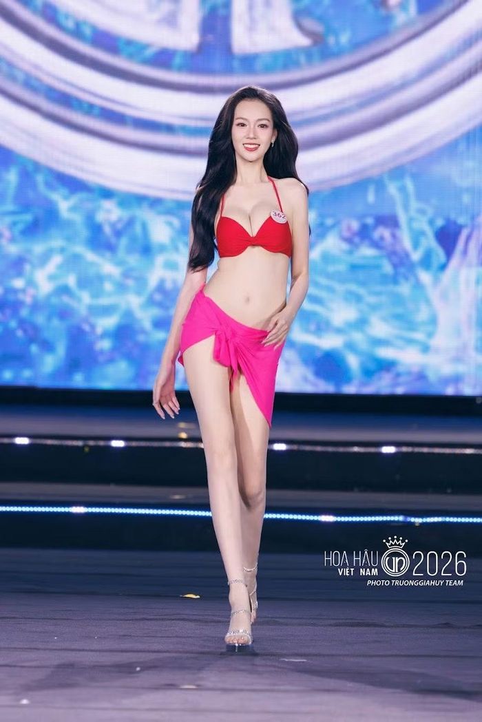 Tỷ lệ cơ thể người đẹp Hà thành được đánh giá cao. Cô xem cuộc thi là cơ hội vàng để chủ động hơn trong cuộc sống, học cách sắp xếp thời gian và thích nghi với môi trường tập thể.