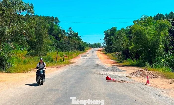 Đoạn đường tránh trung tâm Cao Bằng đoạn từ QL3 đến đường Võ Nguyên Giáp dài khoảng 1 km và không có dải phân cách giữa.
