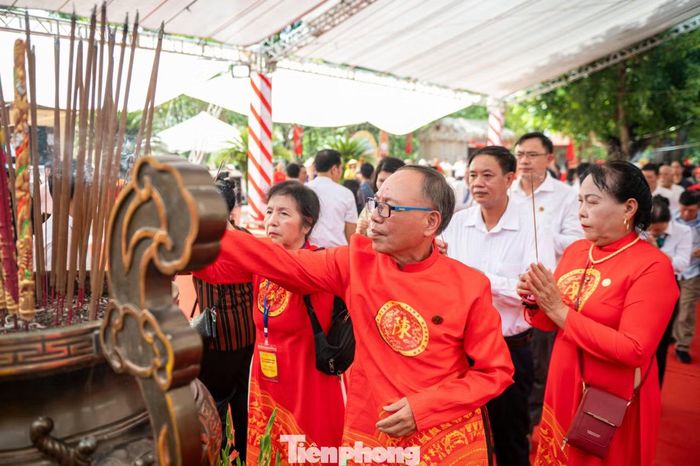 Ngôi đền là nơi gìn giữ giá trị truyền thống “uống nước nhớ nguồn” cùng di vật quý giá được lưu giữ tại nhà trưng bày di sản Văn hóa nhà Trần đã và đang làm phong phú thêm kho tàng di sản văn hóa của dân tộc Việt Nam.