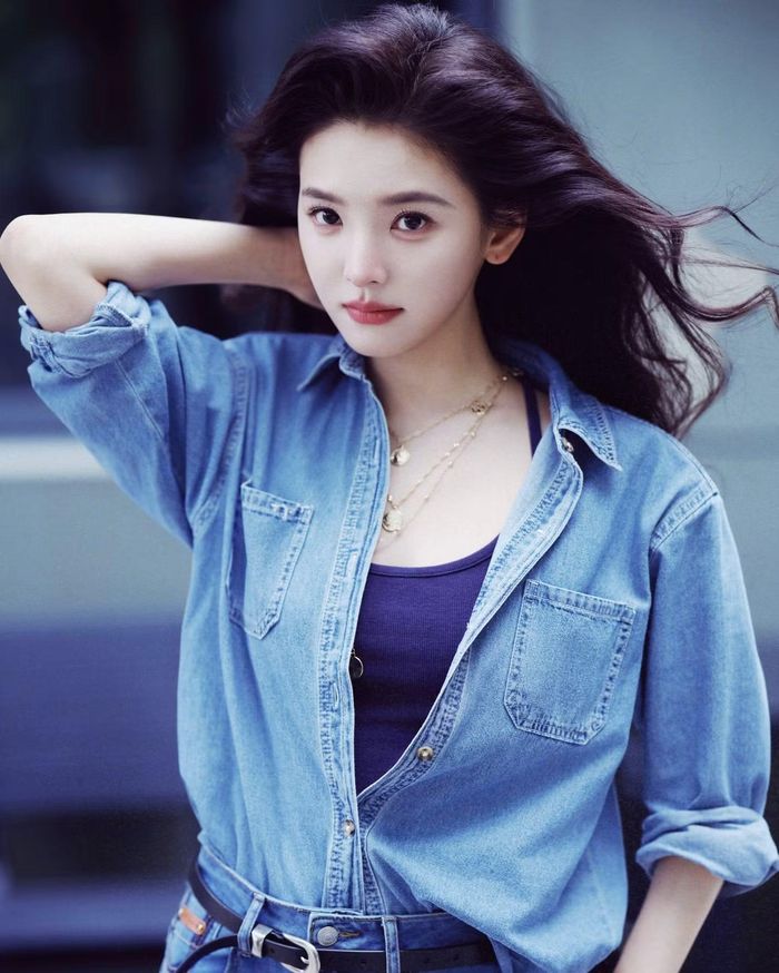 Chương Nhược Nam đang tham gia dự án Xuân nhật yến cùng Vương Tinh Việt. Trước đó, cô và Vương An Vũ đóng phim ngôn tình hiện đại Muốn giấu em cùng thời gian. Đây đều là những dự án được đánh giá cao về chất lượng, hứa hẹn giúp Chương Nhược Nam ổn định và nâng cao danh tiếng.