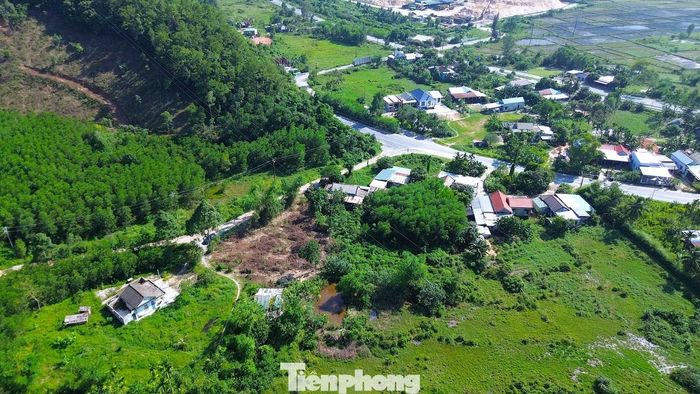 Dự án di dời dân, trồng cây tạo mảng xanh tại chân núi Phú Gia đang được triển khai các thủ tục bồi thường, tái định cư.