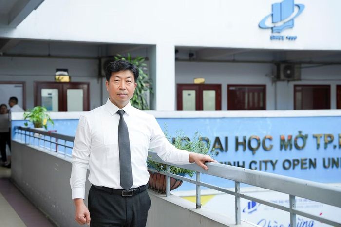 Ông Choi Chang Young (52 tuổi) quyết định trở lại giảng đường.