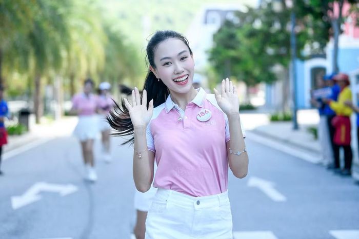 Diệu Anh trải qua những ngày ý nghĩa ở nhà chung Hoa hậu Việt Nam.