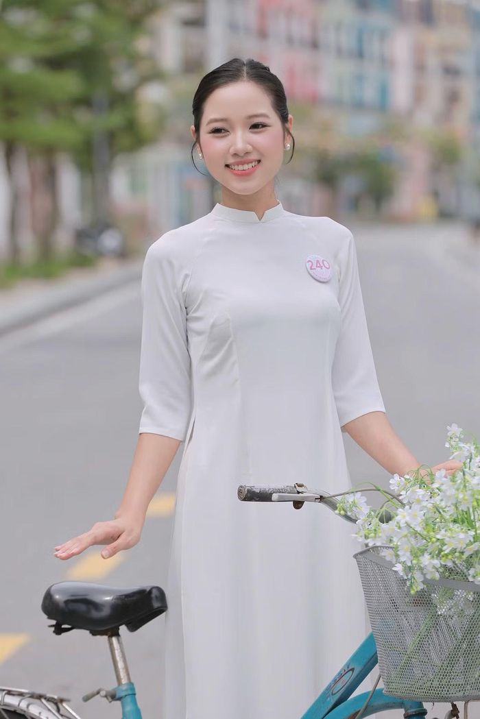 Tham gia Hoa hậu Việt Nam 2026, Nguyễn Thị Hoa được nhiều khán giả nhận xét có gương mặt giống Hoa hậu Đỗ Thị Hà. Tại nhà chung ở Hà Nội, Hoa hậu Đỗ Thị Hà cũng công nhận điều này khi hai người chạm mặt nhau trong một sự kiện.