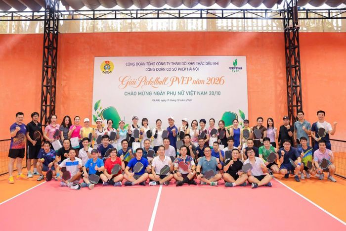 Giải Pickleball chào mừng Ngày Phụ nữ Việt Nam 20/10 góp phần nâng cao sức khỏe, tạo sân chơi giao lưu và lan tỏa nhiệt huyết giữa người lao động các đơn vị.