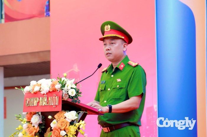 Đại tá Nguyễn Đức Long - Phó Giám đốc Công an TP. Hà Nội phát biểu tại chương trình. (Ảnh: CAHN)