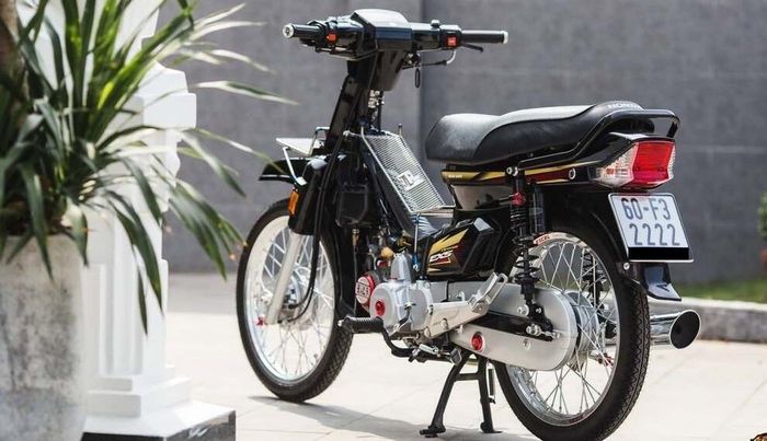 Chiếc xe trước và sau khi được dọn mới.
