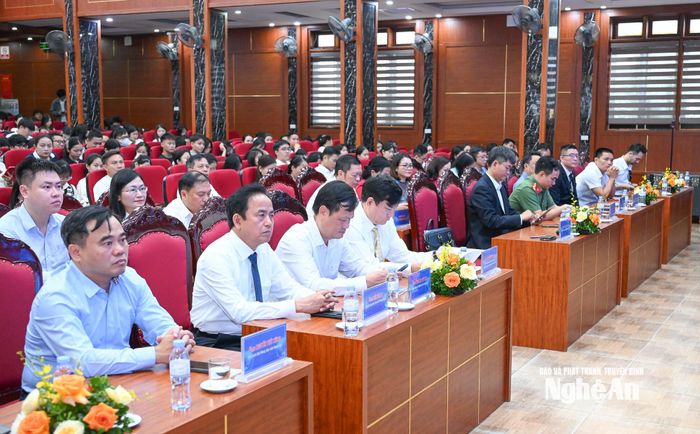 Các đại biểu tham dự hội thảo. Ảnh: Thành Cường