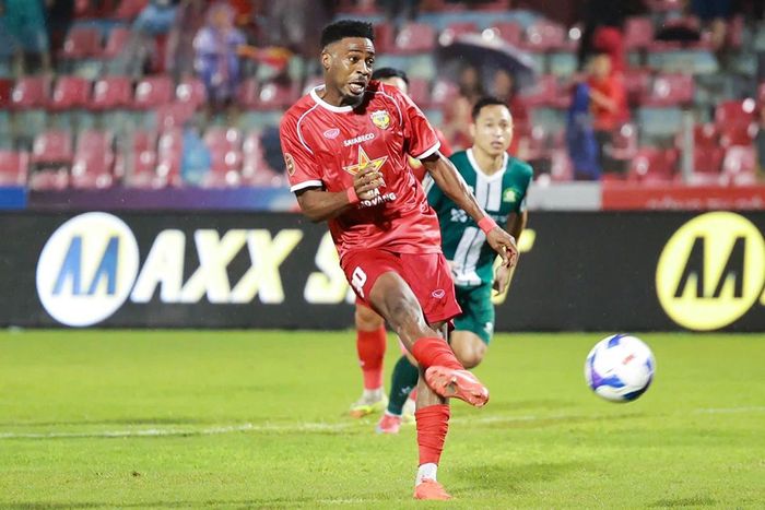 Atshimene vẫn chưa có được bàn thắng nào sau 5 trận trên mọi đấu trường. Ảnh HLHT FC.