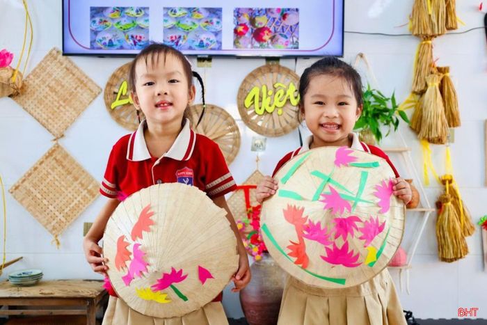 Các bài hát về quê hương, đất nước giúp trẻ nuôi dưỡng tình yêu quê hương và bồi đắp tình cảm, niềm tự hào dân tộc.