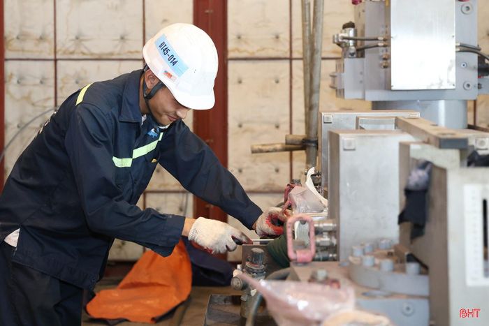  Công tác trung tu tổ máy số 1, Nhà máy Nhiệt điện Vũng Áng 1 được tổ chức bài bản, khoa học. ﻿Ảnh: Nguyễn Trung. 