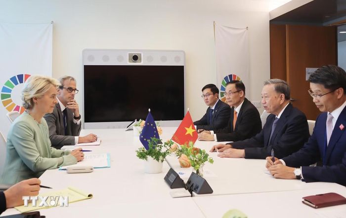 Tổng Bí thư, Chủ tịch nước Tô Lâm gặp Chủ tịch Ủy ban châu Âu Ursula von der Leyen trong chuyến tham dự Đại hội đồng Liên hợp quốc Khóa 79 và làm việc tại Hoa Kỳ (9/2024). (Ảnh: TTXVN)