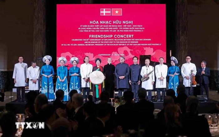 Chương trình Hòa nhạc hữu nghị Kỷ niệm 55 năm thiết lập quan hệ ngoại giao Việt Nam-Đan Mạch (1971-2026). (Ảnh: Thống Nhất/TTXVN)