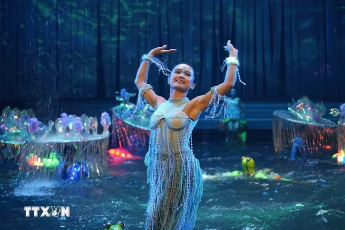 “Mơ show” và Rạp Phú Thọ - một điểm đến văn hóa, sản phẩm du lịch nghệ thuật chiến lược của Thành phố Hồ Chí Minh. (Ảnh: Hữu Duyên/TTXVN)