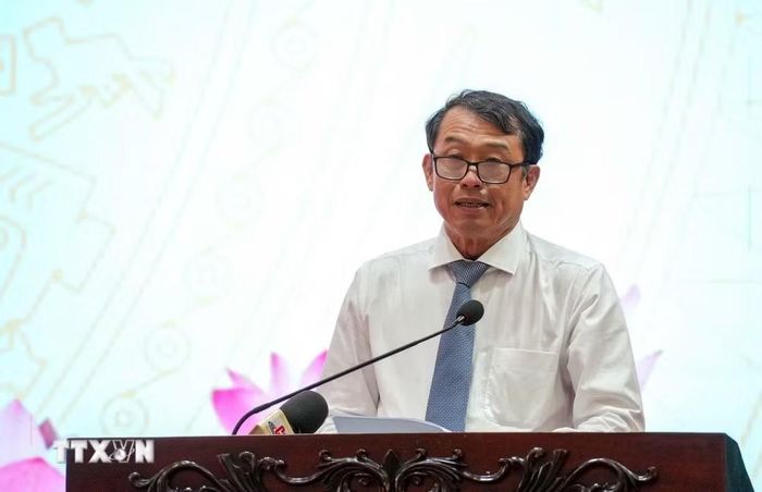 Phó Chủ tịch UBND thành phố Cần Thơ Nguyễn Văn Khởi phát biểu tại Hội nghị. (Ảnh: Thanh Liêm/TTXVN)
