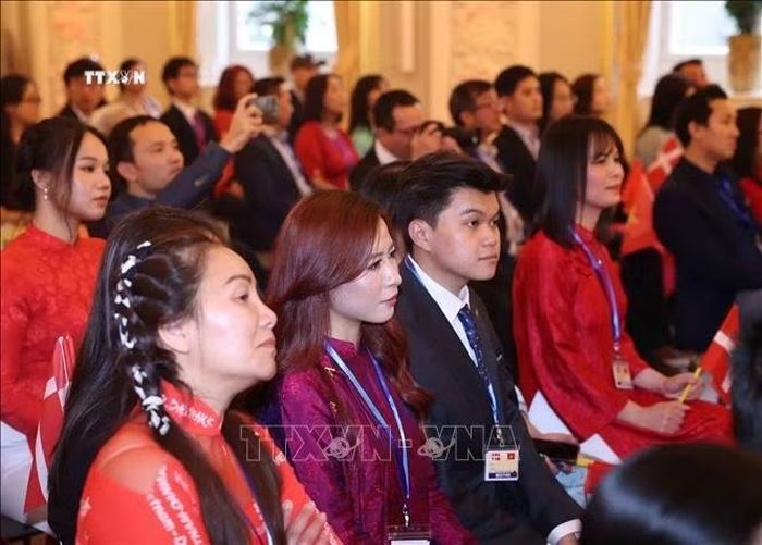 Đại diện cộng đồng người Việt Nam tại Đan Mạch, Iceland và Nam Thuỵ Điển tham dự cuộc gặp gỡ Tổng Bí thư, Chủ tịch nước Tô Lâm và Phu nhân Ngô Phương Ly. Ảnh: Thống Nhất/TTXVN