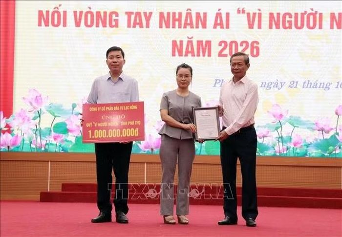 Các cơ quan, doanh nghiệp và nhà hảo tâm ủng hộ Quỹ “Vì người nghèo” hơn 15 tỷ đồng.