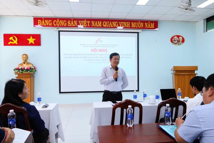 Ông Nguyễn Kỳ, Phó Giám đốc Sở Khoa học và Công nghệ TP Hồ Chí Minh, phát biểu tại Hội nghị.