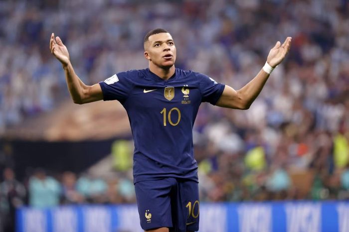 Tiền đạo người Pháp Kylian Mbappe đã giành nhiều danh hiệu lớn trong sự nghiệp, nhưng vẫn chưa một lần sở hữu Quả bóng vàng. Ảnh: AP