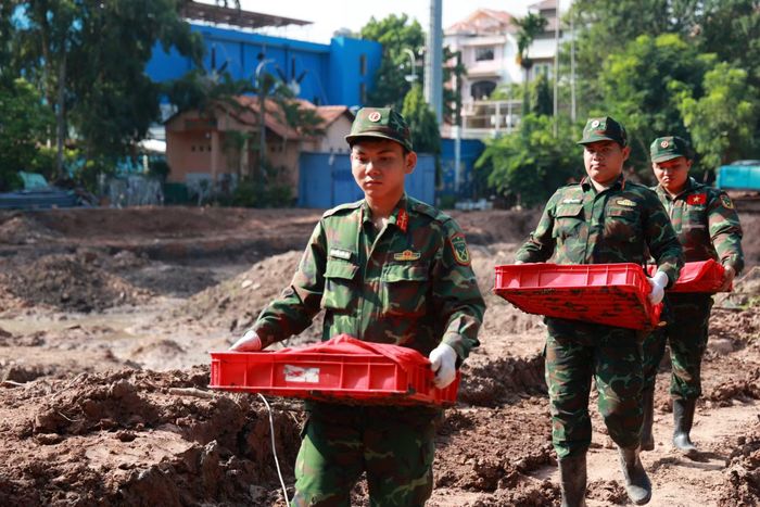 Có 767 hài cốt liệt sĩ được tìm thấy riêng lẻ và 33 hài cốt liệt sĩ tại 8 vị trí mộ tập thể, gồm 2 vị trí tại Khu A và 6 vị trí tại Khu B.