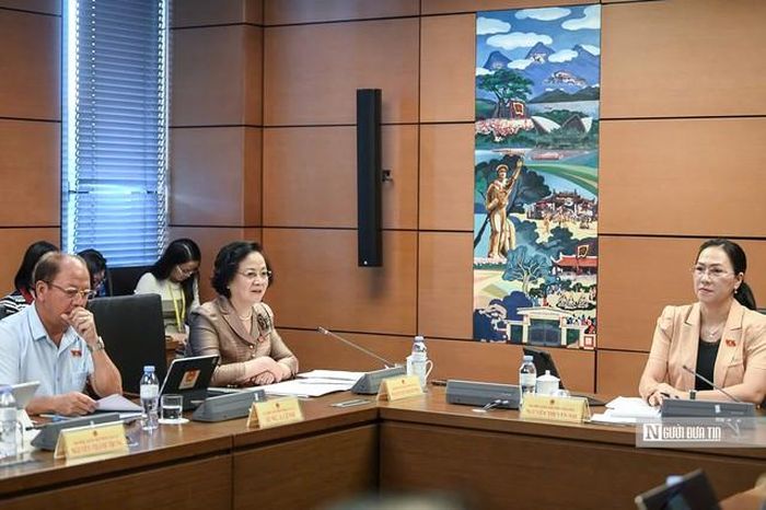 Phó Thủ tướng Chính phủ Phạm Thị Thanh Trà cho biết, việc sửa đổi các dự án luật lần này chủ yếu xử lý những vấn đề trước mắt, điều chỉnh thẩm quyền và tháo gỡ vướng mắc phát sinh từ thực tiễn (Ảnh: Hữu Thắng).