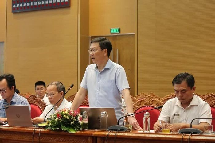 Lãnh đạo Sở Tài chính tỉnh Gia Lai trao đổi thêm thông tin với báo chí.