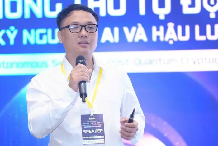 Ông Phạm Trung Thành nhấn mạnh doanh nghiệp phải chuẩn bị đủ dữ liệu, tài sản, quyền hạn và trách nhiệm trước khi mở rộng tự động hóa. Ảnh: Khánh Linh.