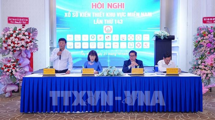 Chủ trì hội nghị. Ảnh: Minh Phú – TTXVN
