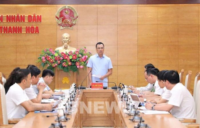 Ông Tô Anh Dũng, Phó Bí thư Tỉnh ủy, Chủ tịch UBND tỉnh Thanh Hóa chủ trì hội nghị. Ảnh Việt Hoàng/TTXVN