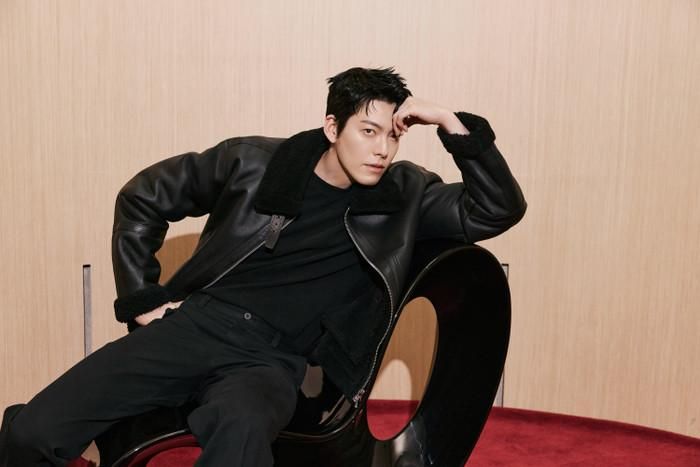 Khán giả trông chờ màn tái xuất của Kim Woo Bin trên màn ảnh nhỏ sau 4 năm kể từ phim Our Blues.
