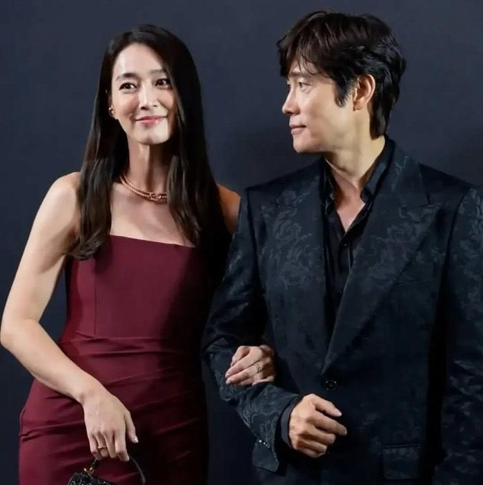 Bà xã Lee Byung Hun khẳng định bản thân không hoàn toàn kiêng ăn vào buổi tối muộn.