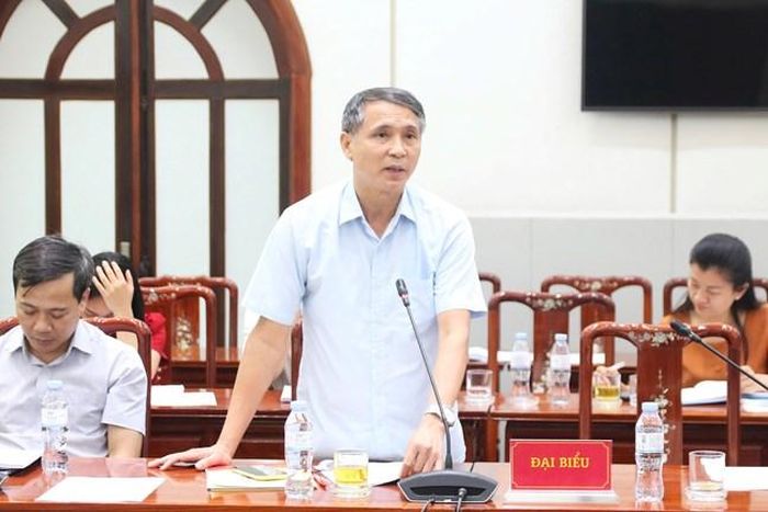 Ông Trần Quang Đạo - Phó Chủ tịch Ủy ban MTTQ Việt Nam thành phố Bắc Ninh - phát biểu tại Hội thảo