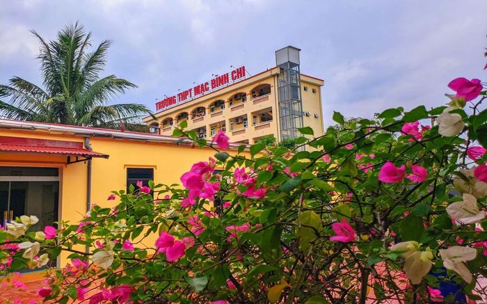 Trường THPT Mạc Đĩnh Chi (Hà Nội)