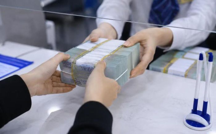 Ngày 21/10, gửi 100 triệu đồng tiết kiệm 12 tháng: Ngân hàng nào trả lãi cao nhất?