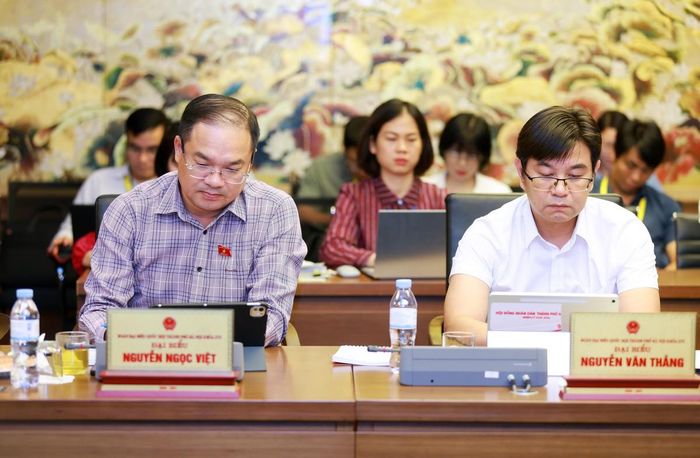 Các đại biểu Quốc hội đoàn thành phố Hà Nội