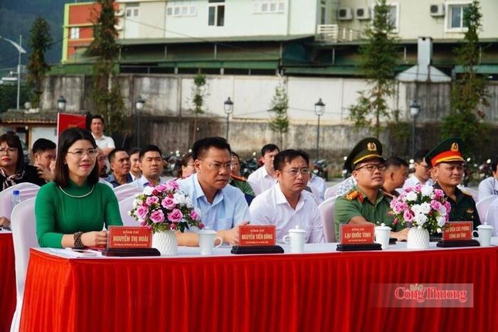 Các đại biểu tham dự Lễ phát động Chương trình Roadshow. Ảnh: Minh Đức