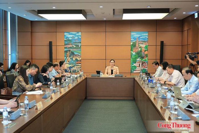 Toàn cảnh phiên thảo luận