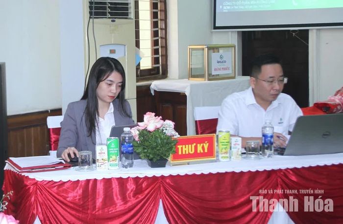 Đoàn thư ký tại Đại hội đồng cổ đông thường niên Công ty Cổ phần Mía đường Lam Sơn năm 2026-2027.
