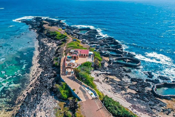 Đặc khu nghiên cứu đầu tư sân bay lưỡng dụng, thu hút tàu khách cao tốc thân thiện với môi trường. Ảnh: VinWonders