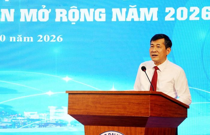 Phó Chủ tịch UBND tỉnh Nghệ An Thái Văn Thành phát biểu. Ảnh: Phan Quỳnh