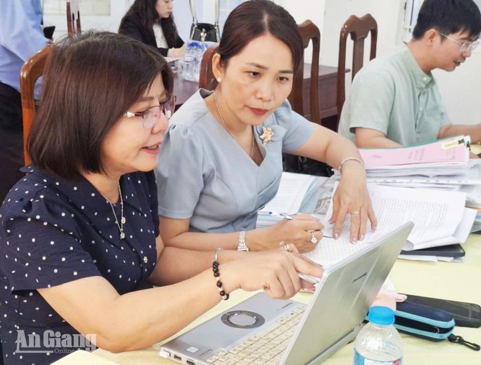 Kiểm tra công tác thực hiện nhiệm vụ đầu năm học tại các cơ sở giáo dục ở xã Bình Mỹ.