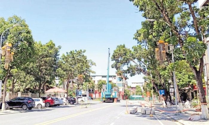 Cầu chui Y Na (phường Kinh Bắc) đang được thi công mở rộng.