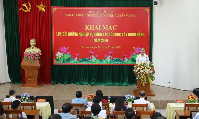 Quang cảnh tại điểm cầu Trường Chính trị Nguyễn Văn Cừ.