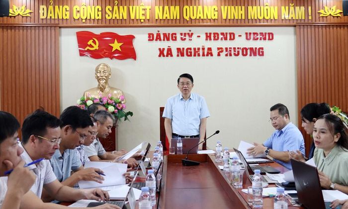 Đồng chí Bùi Quang Huy đề nghị các xã tập trung đẩy nhanh tiến độ làm giàu dữ liệu đất đai.