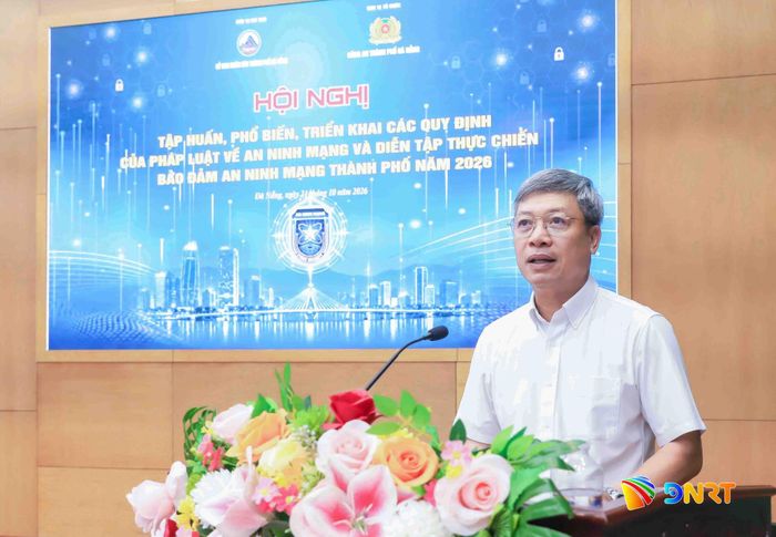 Phó Chủ tịch UBND thành phố Hồ Quang Bửu phát biểu tại hội nghị. Ảnh: NGỌC PHÚ