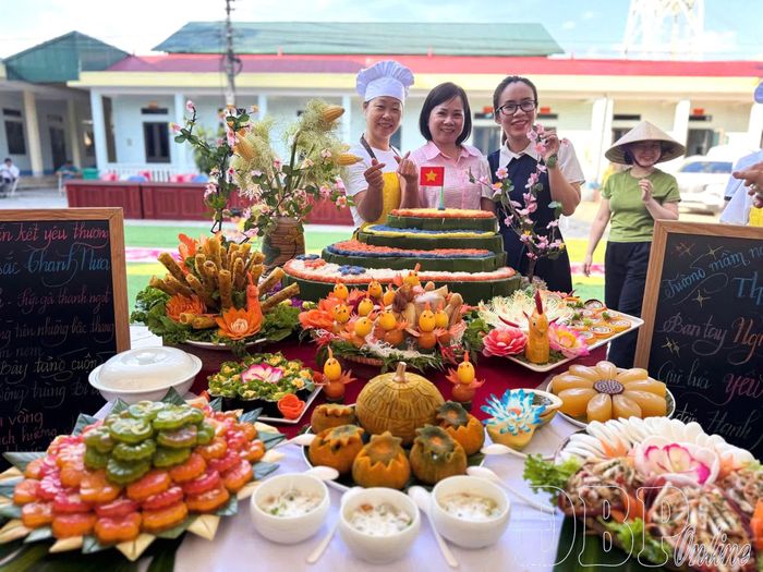 Hội viên phụ nữ xã Thanh Nưa tham gia hội thi ẩm thực. 